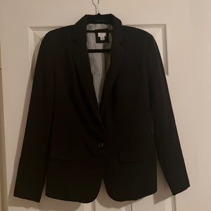 Black blazer jacket (women’s size 6/fits like size small)